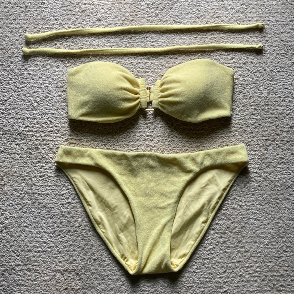 Victoria’s Secret bikini